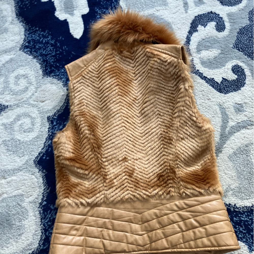 Guess vest - Picture 3 of 3